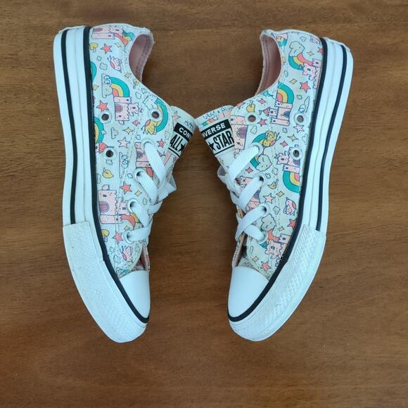 Convers Girls Chuck Taylor All Star Rainbow Castles Big Kids' Sneakers size 1 - Picture 8 of 9